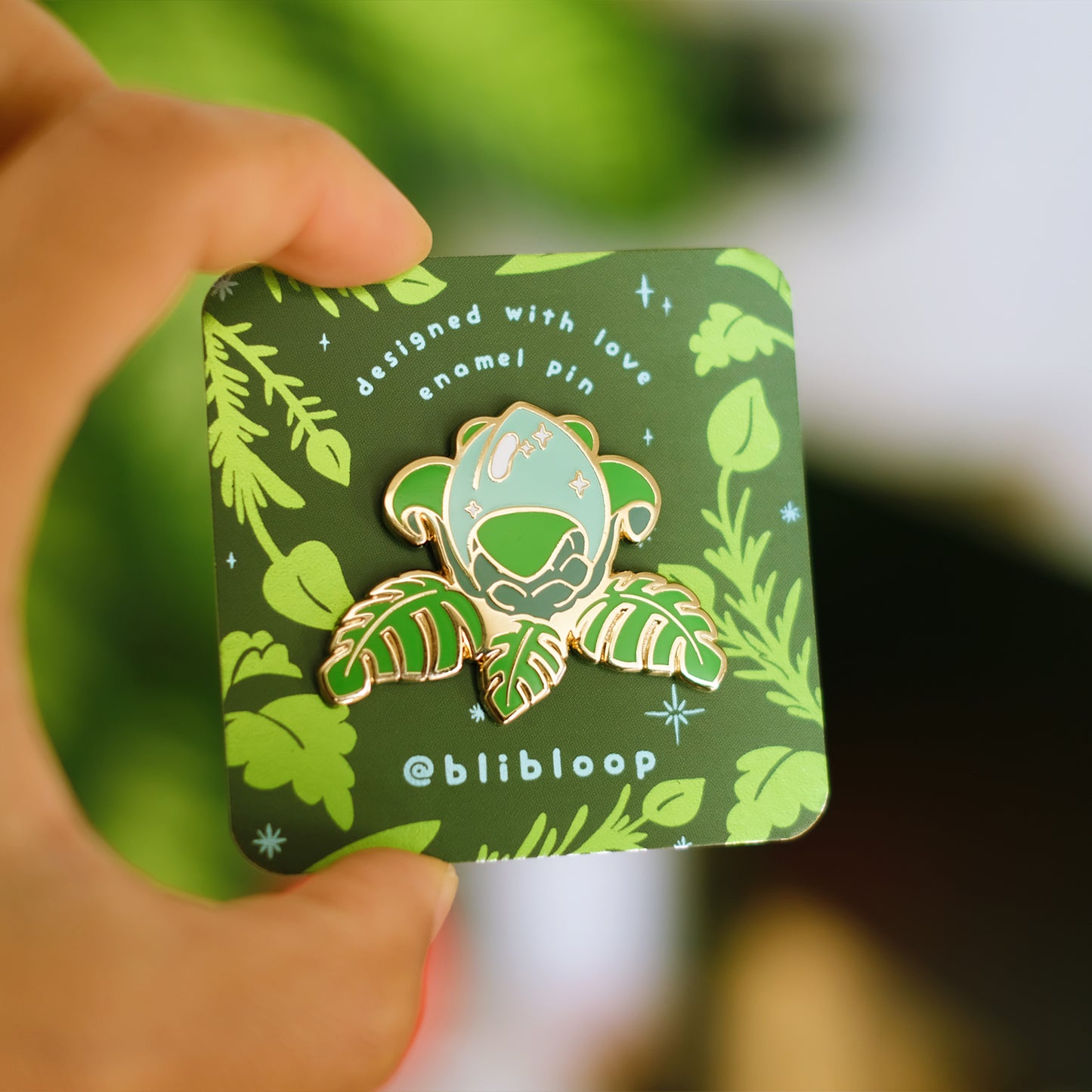 Pin - Brightbloom Seed (Glows in the Dark)