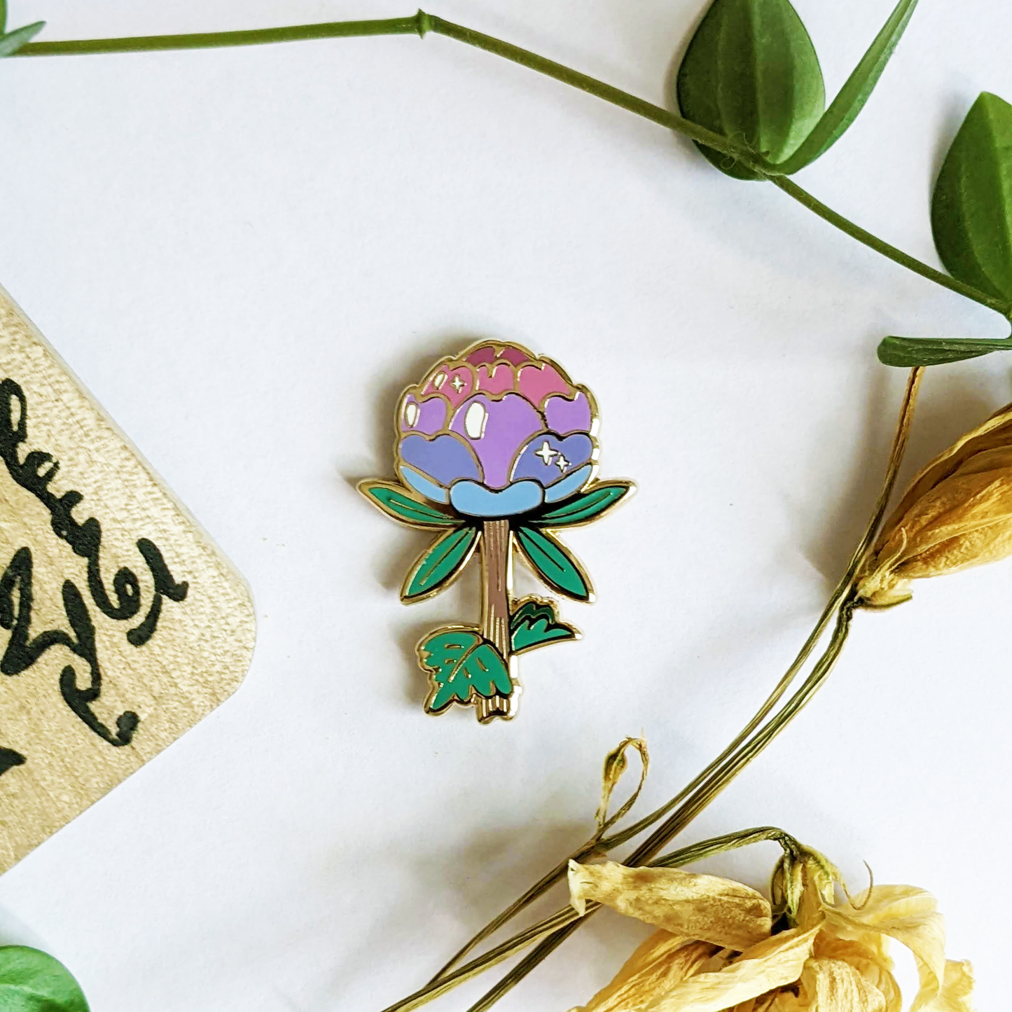 Set of 8 pins - Flowers of the Wild Collection