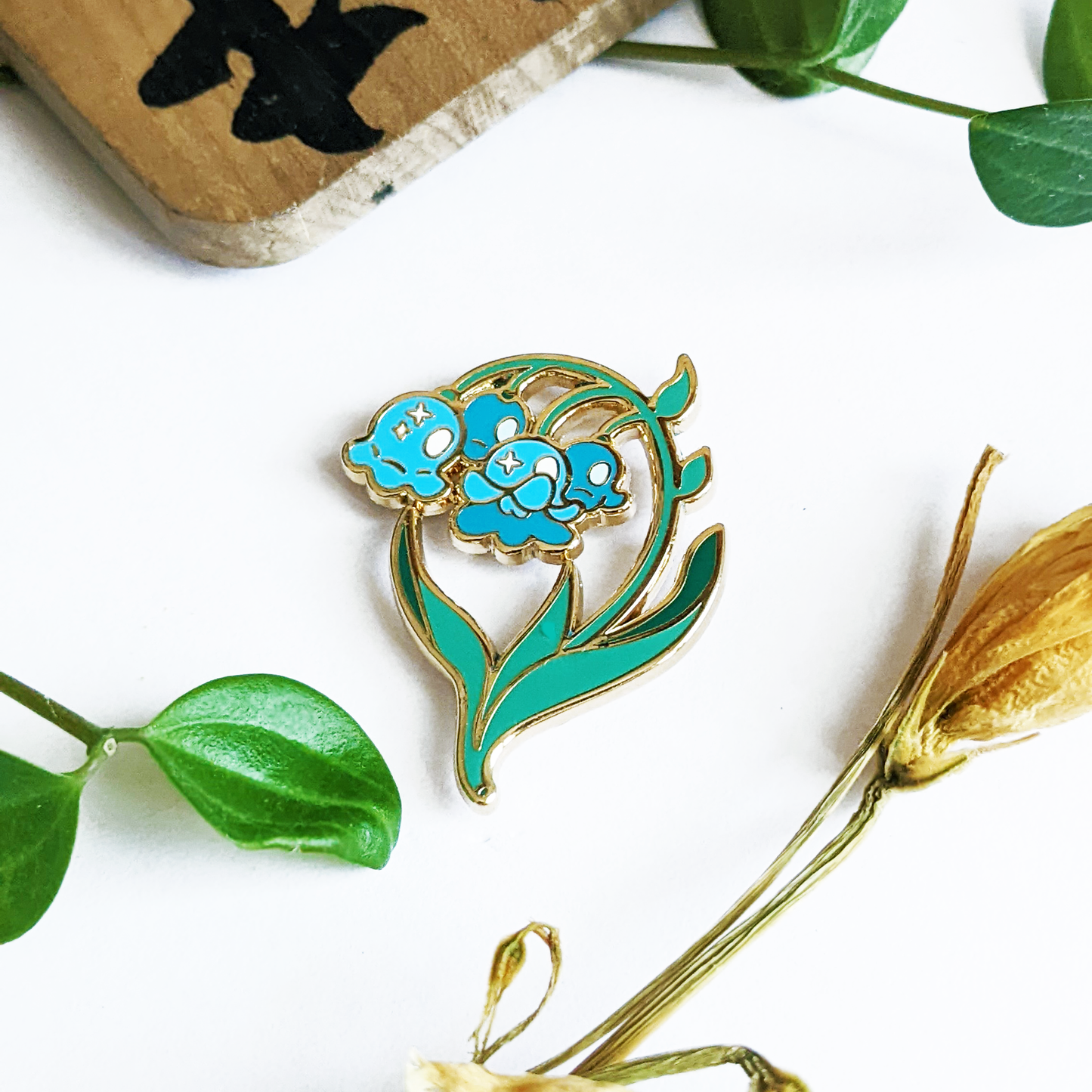 Pin - Blue Nightshade