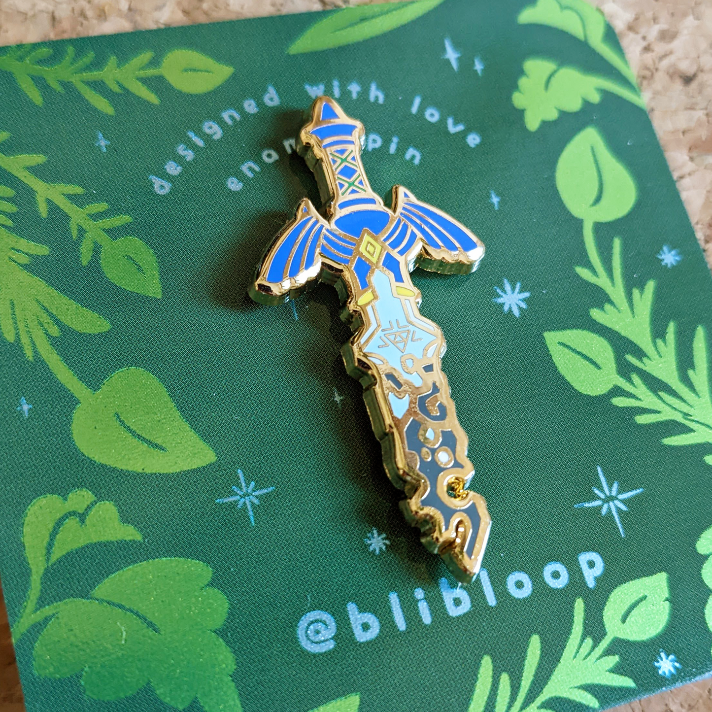 Set of 3 pins - Decayed Sword, Link and Zelda